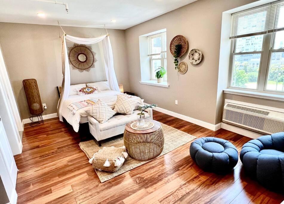 503 Bohemian Romance In Center Apartment