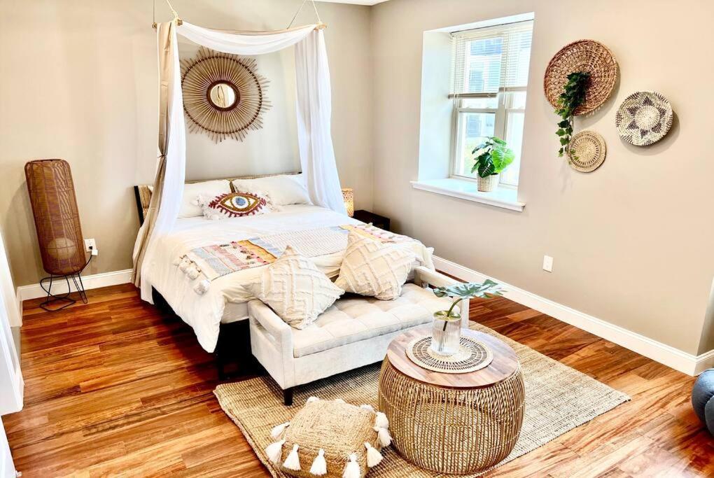 503 Bohemian Romance In Center