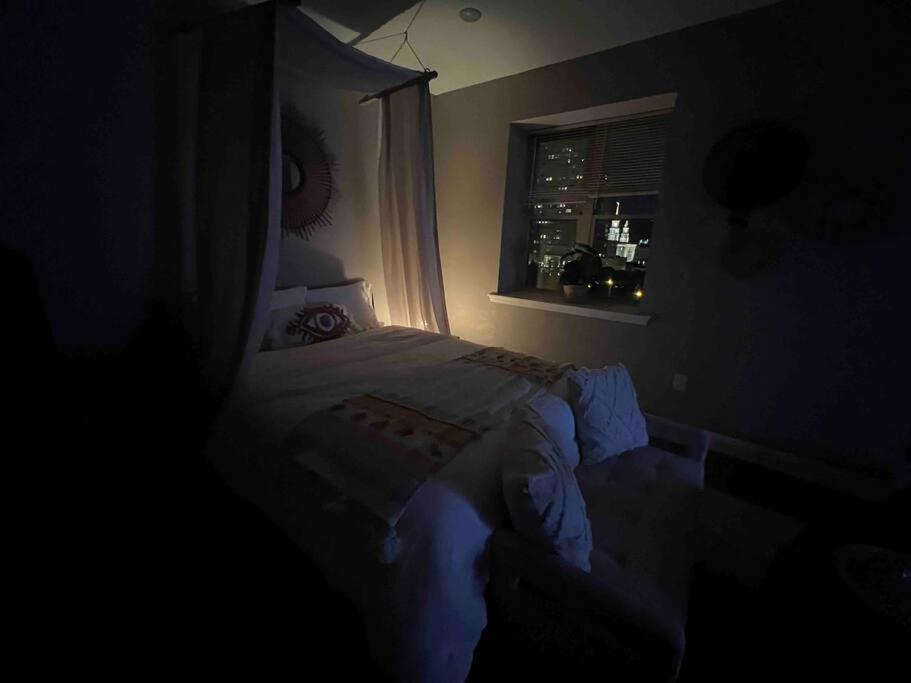 Apartment 503 Bohemian Romance In Center *