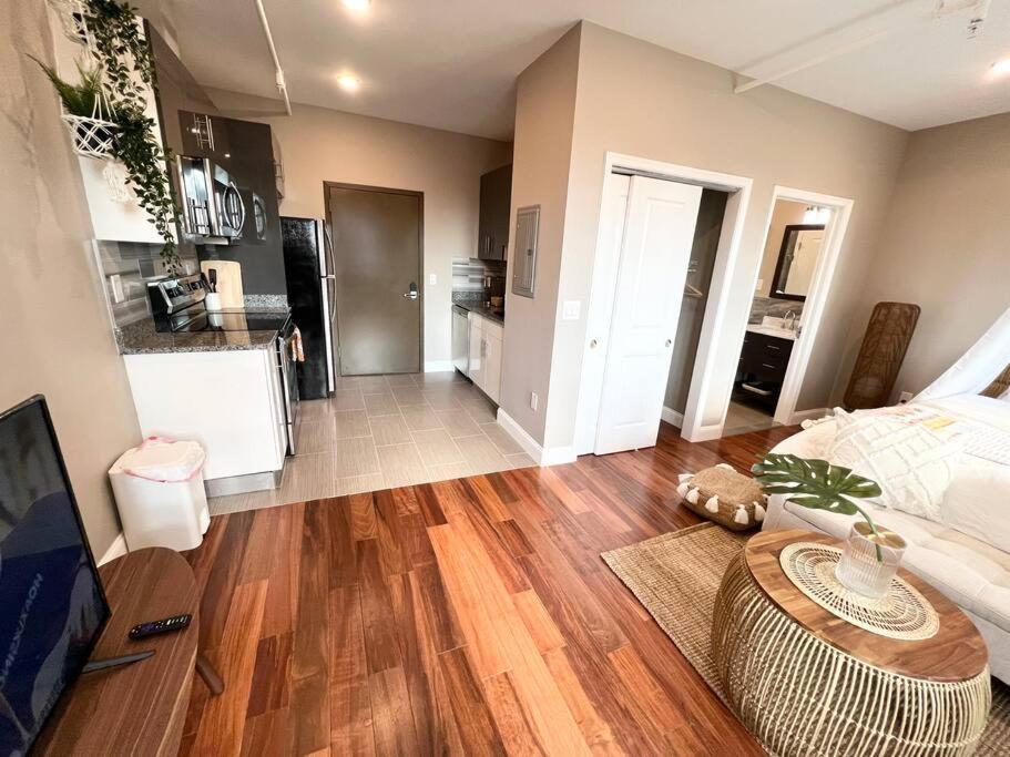 503 Bohemian Romance In Center